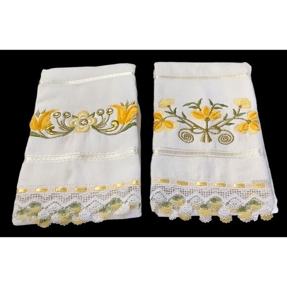 2 Large Hand Towels (SmallBathTowels) NWOT - Picture 2 of 2